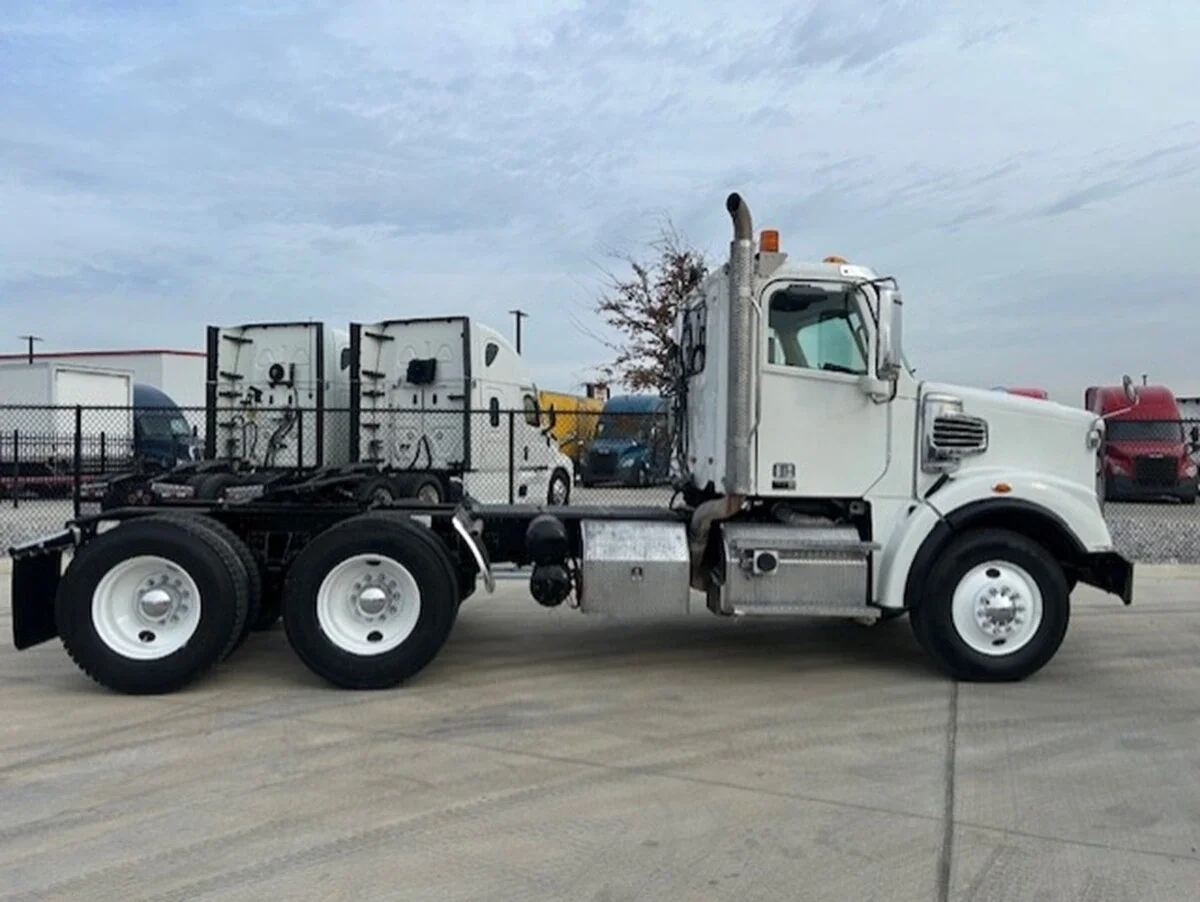 2021 Freightliner 122SD - image 7