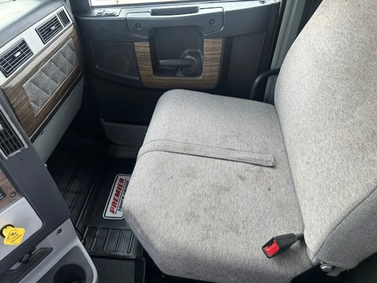 2021 Freightliner 122SD - image 17