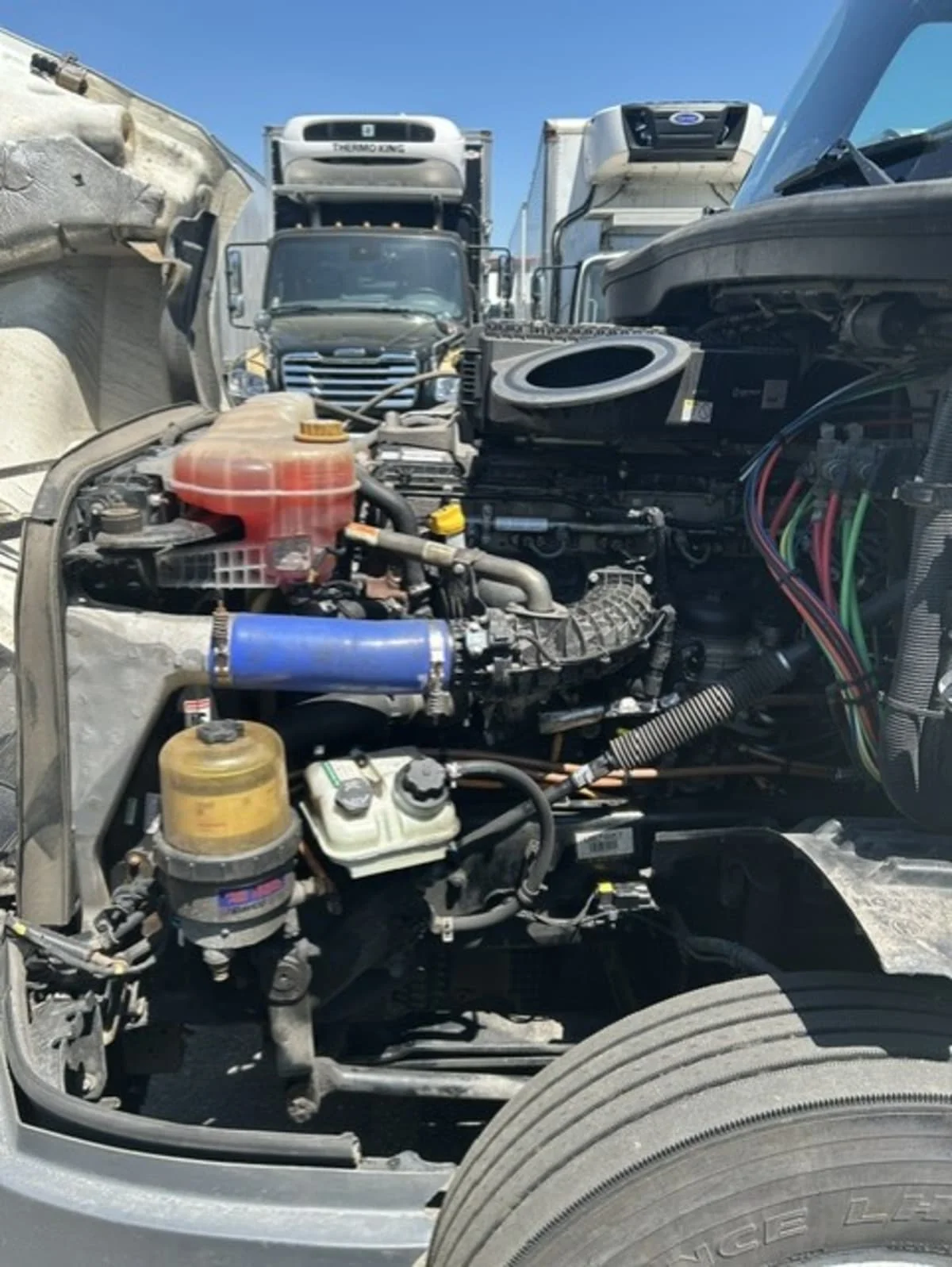 2023 Freightliner Cascadia in Farmingdale, NY — photo 9