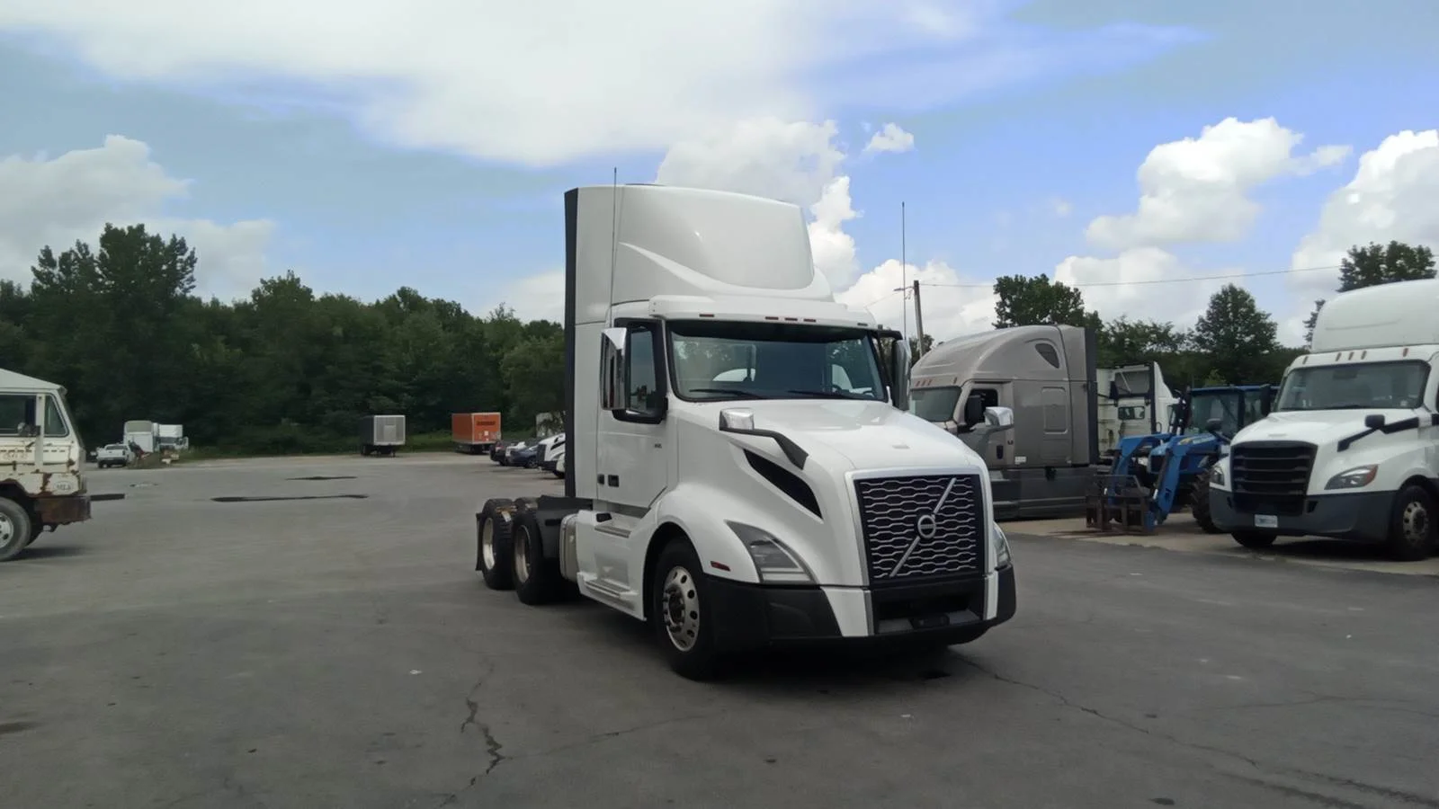 2020 Volvo VNL 300