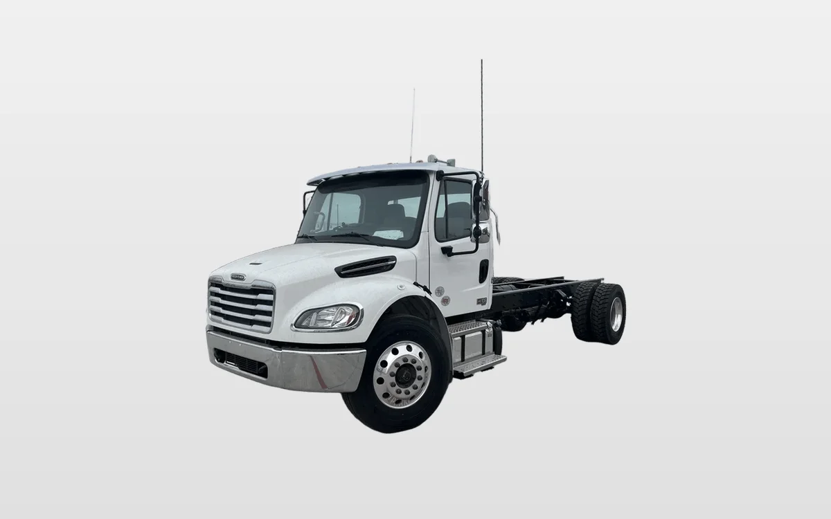 2026 Freightliner M2 106 - image 1