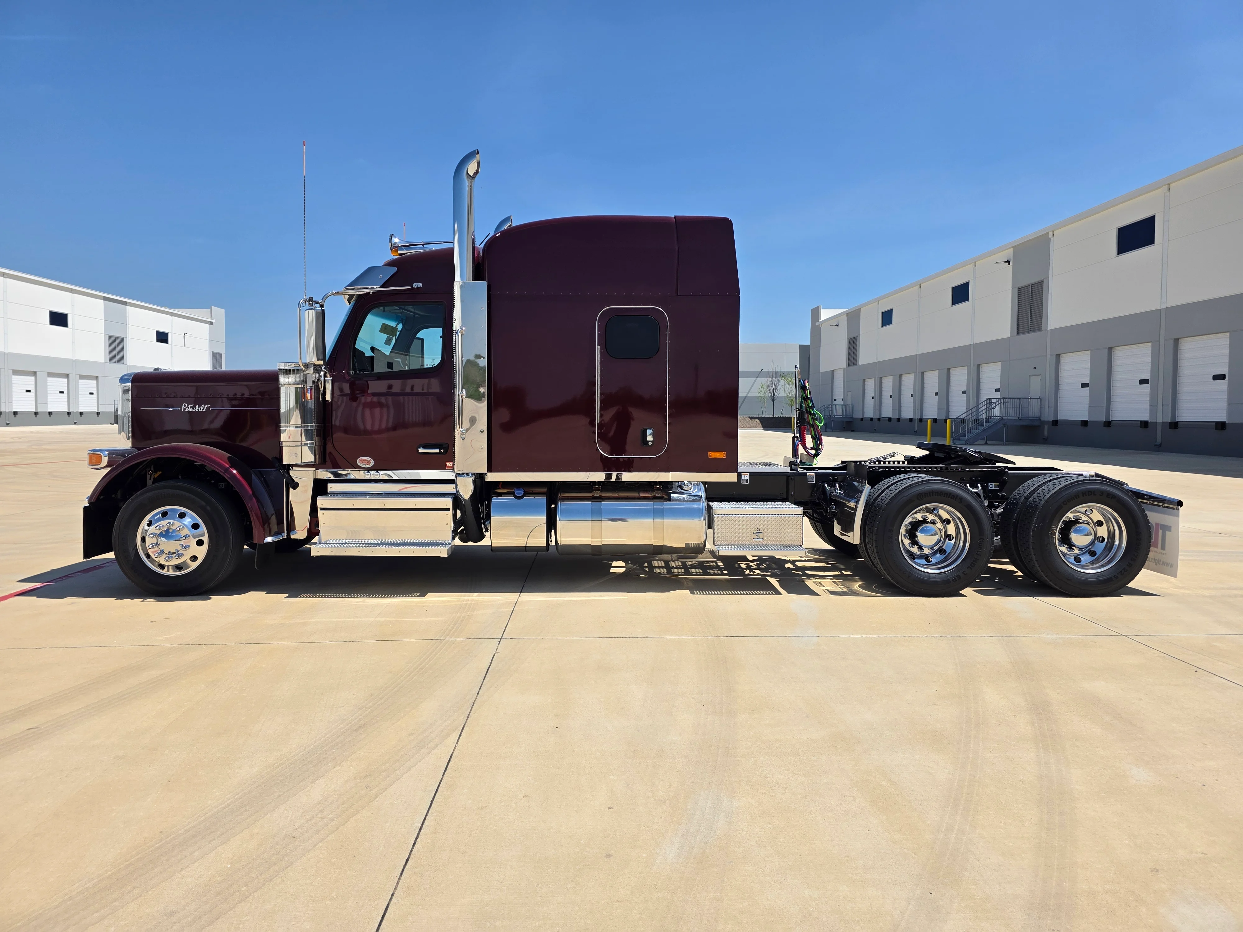 2027 Peterbilt 589 in O'fallon, MO — photo 2