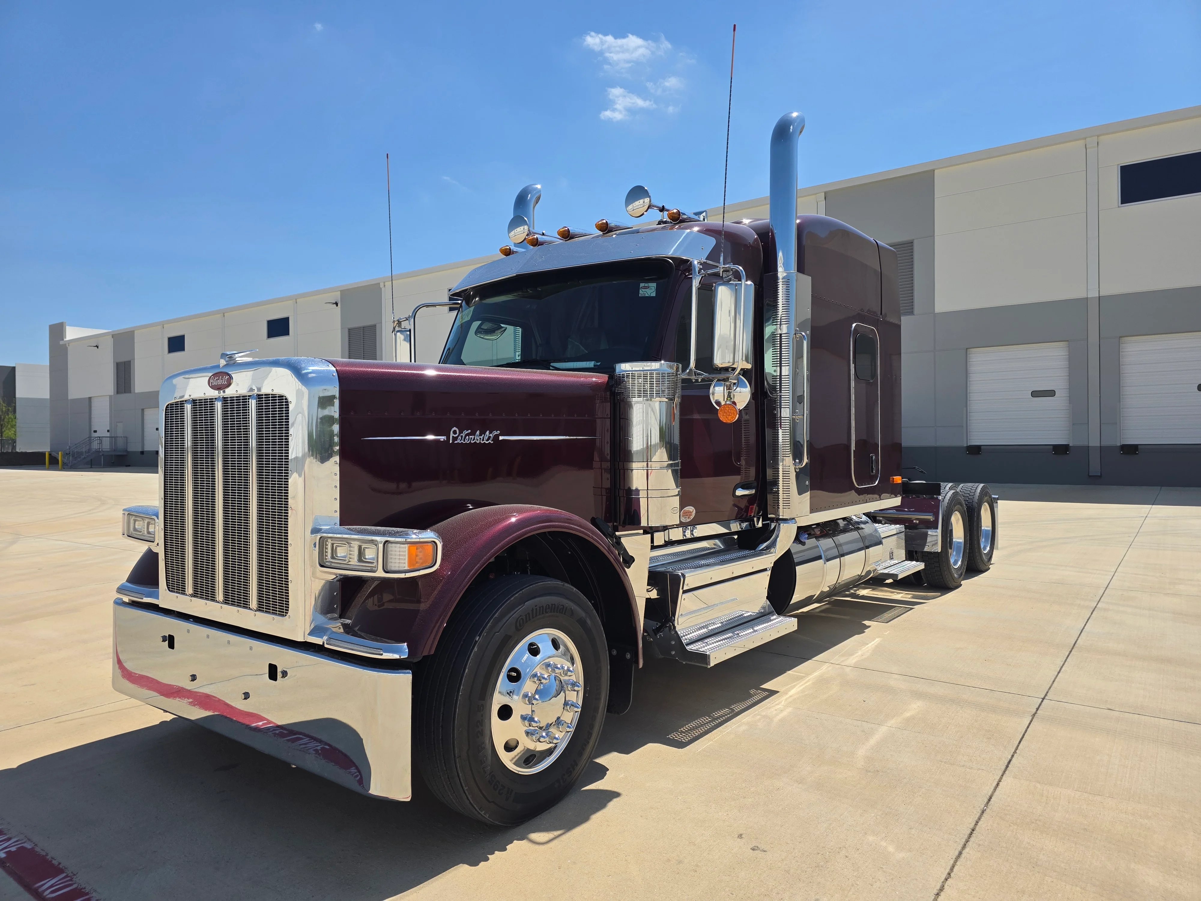 2027 Peterbilt 589 in O'fallon, MO