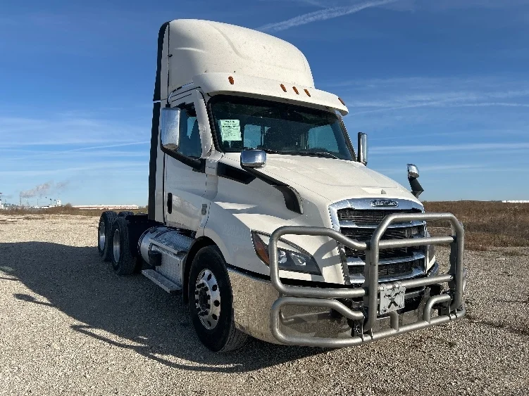 2021 Freightliner Cascadia in Sturtevant, WI
