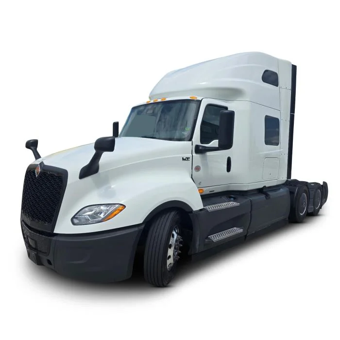 2027 International LT — photo 2