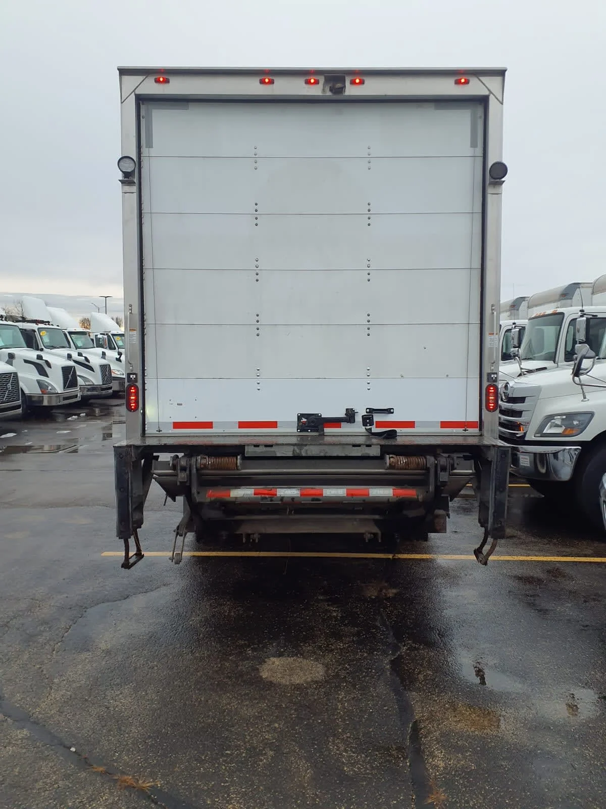 2020 Freightliner M2 106 - image 5