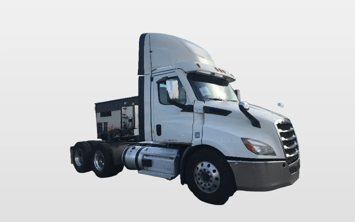 2021 Freightliner Cascadia - image 1