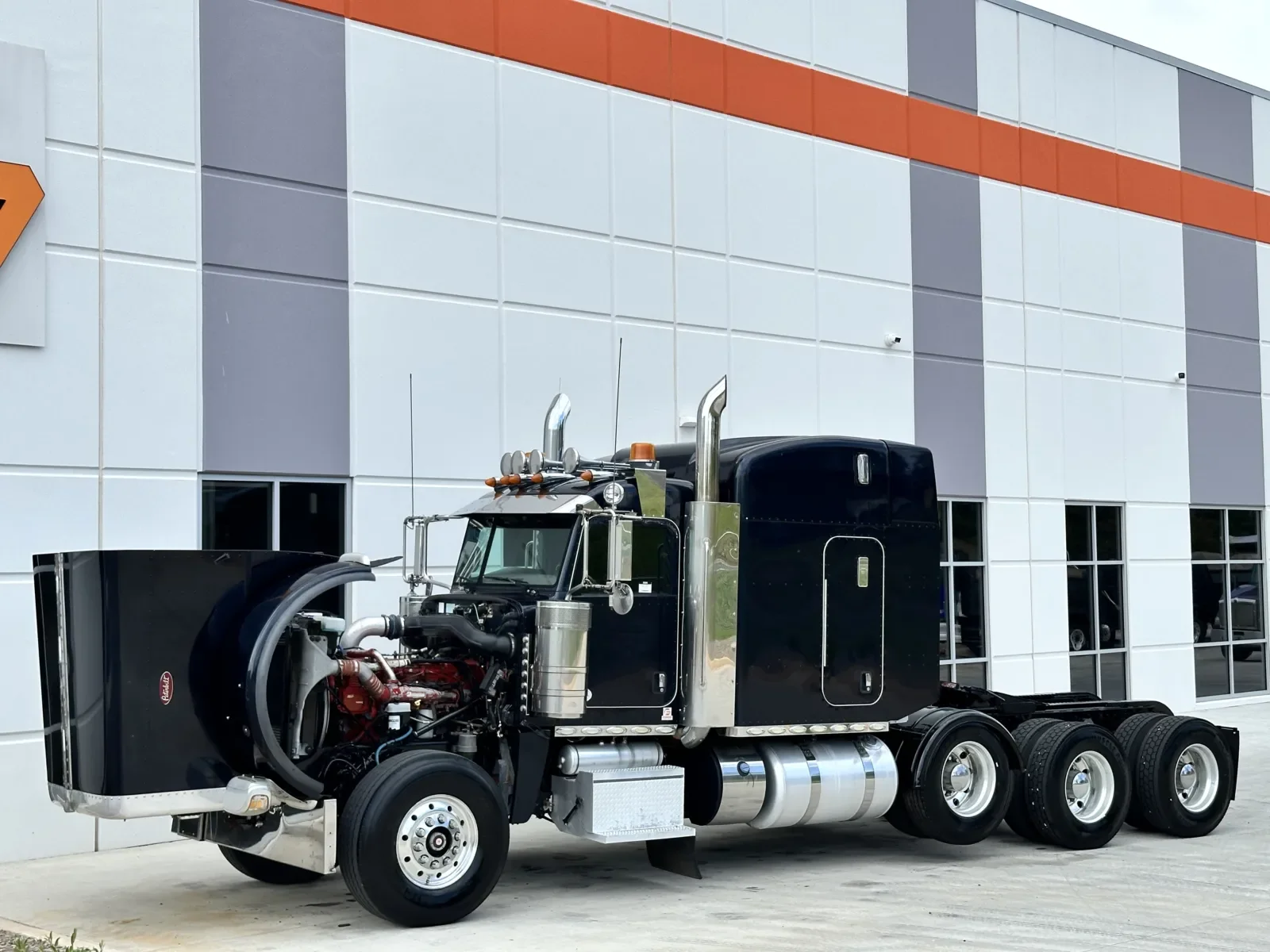 2013 Peterbilt 388 in Greer, SC — photo 10