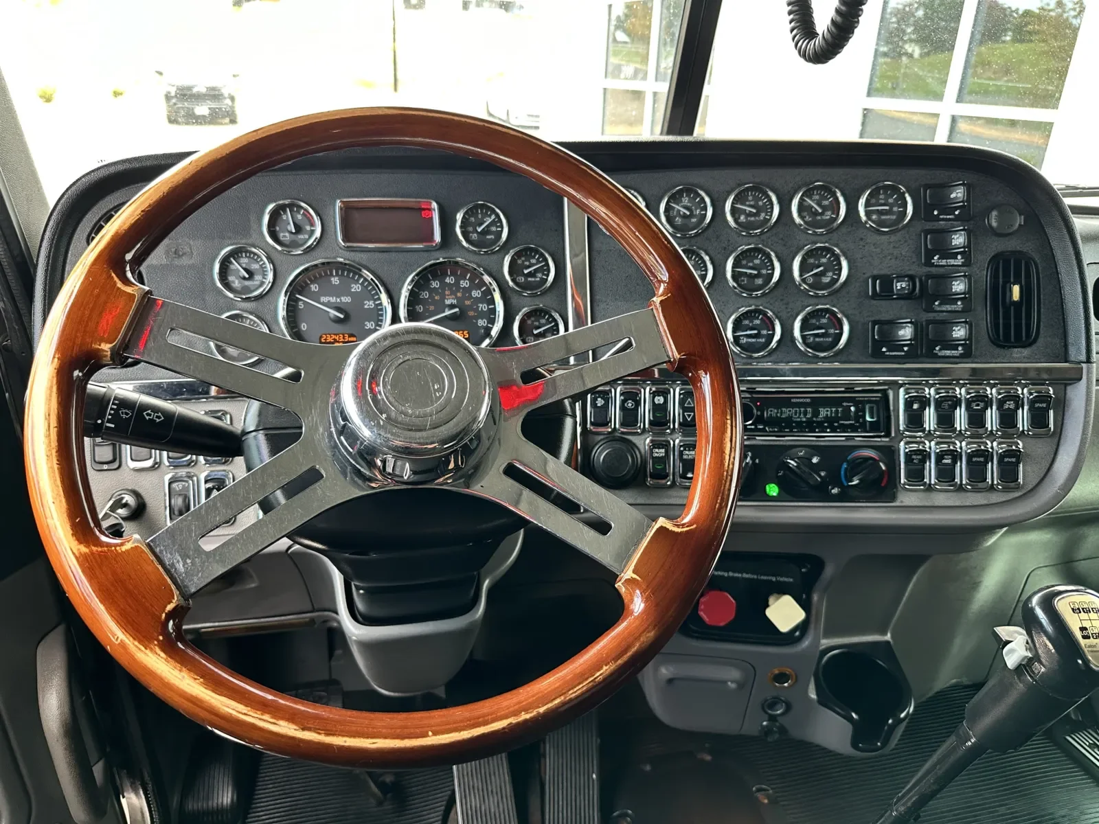 2013 Peterbilt 388 in Greer, SC — photo 16