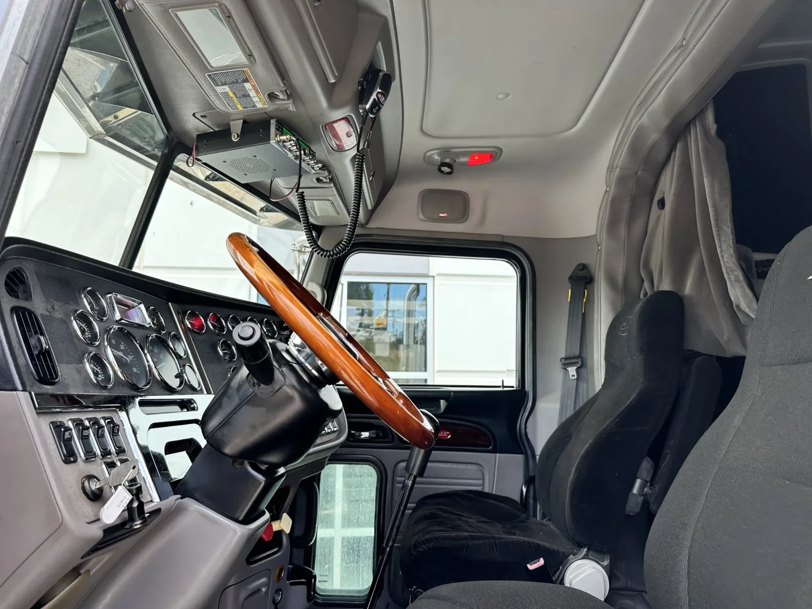 2013 Peterbilt 388 in Greer, SC — photo 14