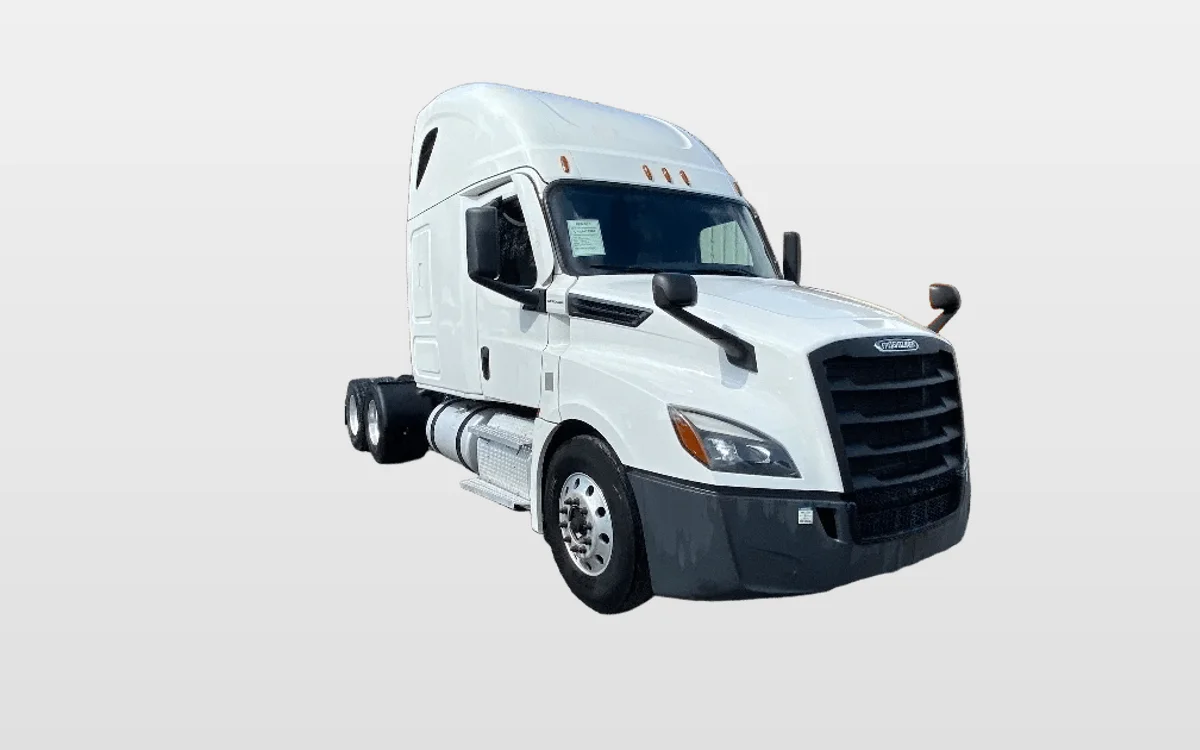 2022 Freightliner Cascadia - image 1