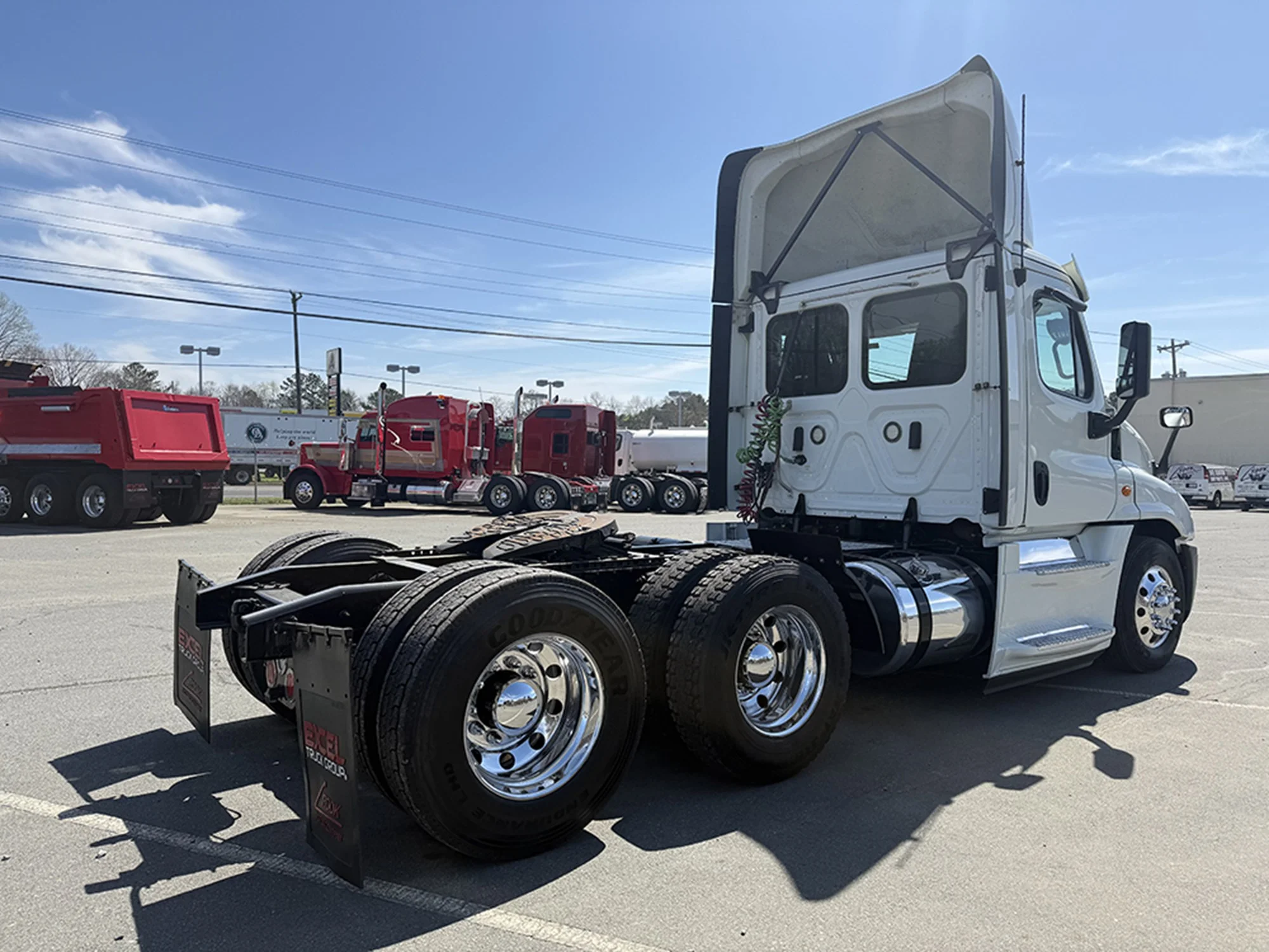 2019 Freightliner Cascadia in Weyers Cave, VA — photo 4