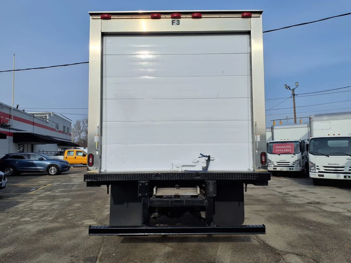 2018 Freightliner M2 106 in Warwick, RI — photo 5