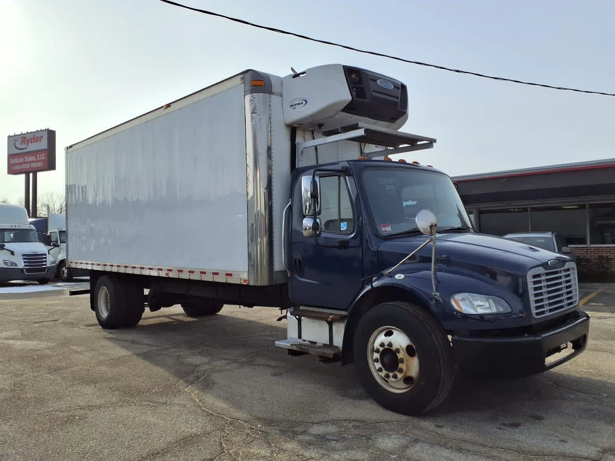 2018 Freightliner M2 106 in Warwick, RI — photo 3