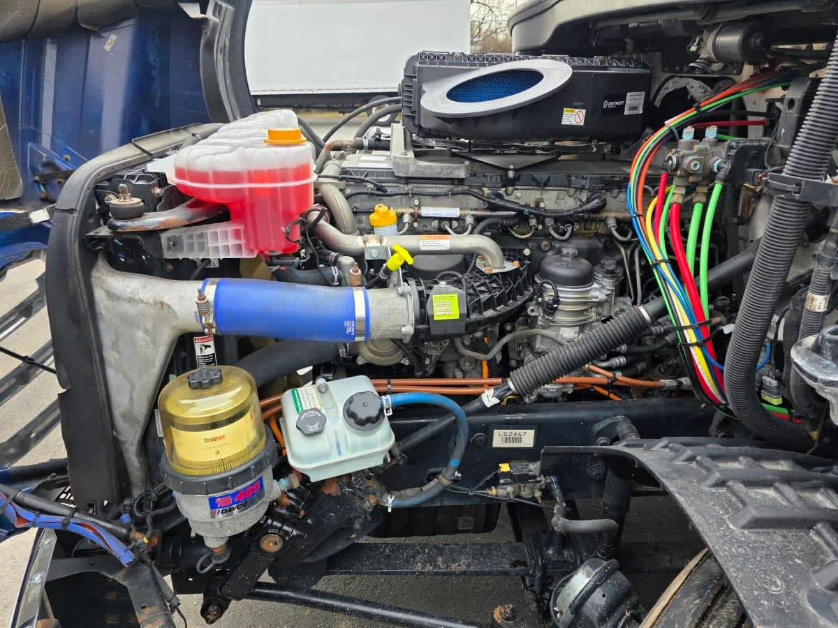 2020 Freightliner Cascadia in Bensalem, PA — photo 8