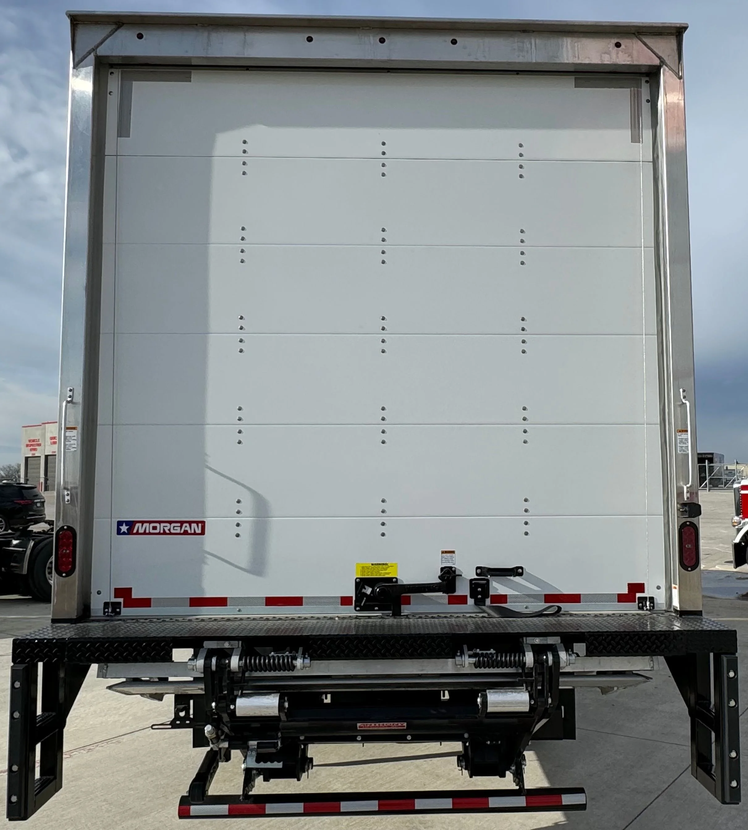 2024 Peterbilt 220EV in Gretna, NE — photo 5