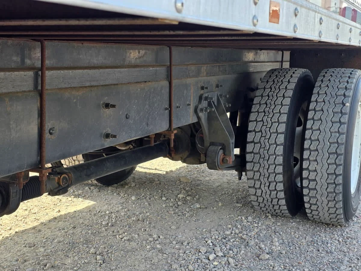 2016 International 4300 - image 16