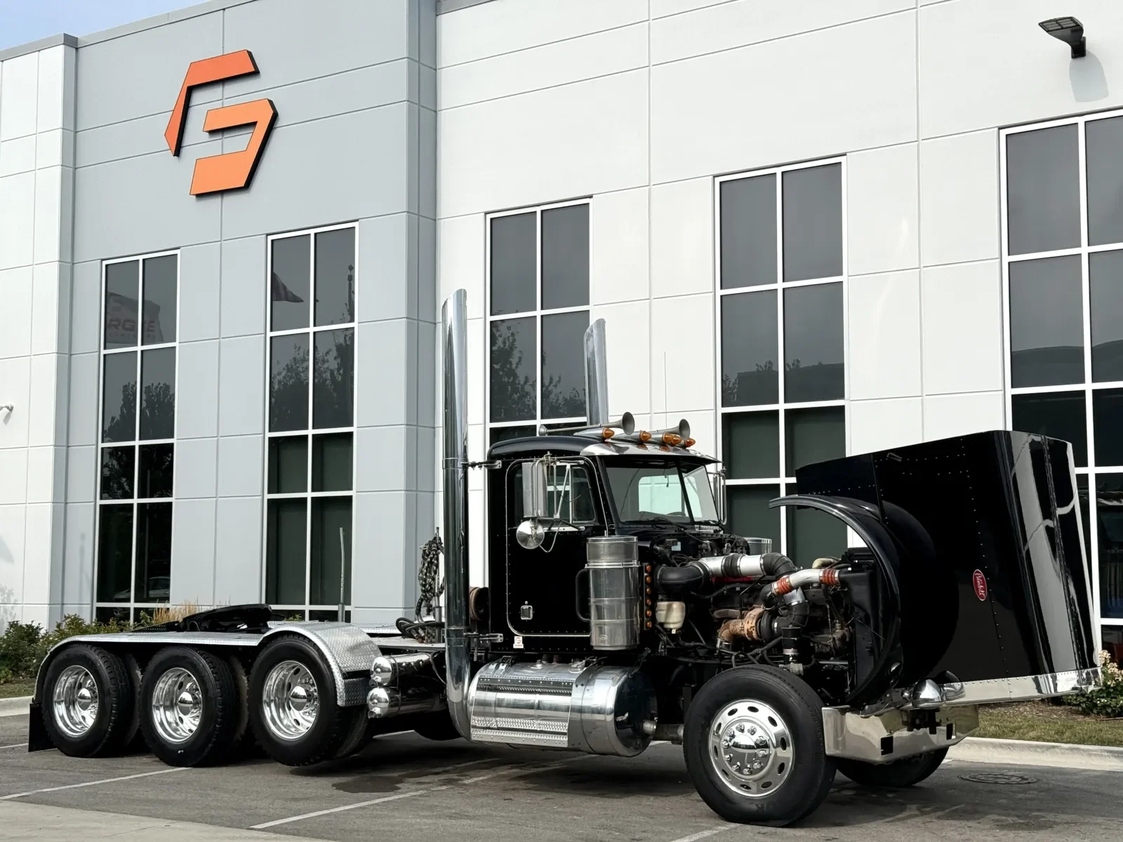 1996 Peterbilt 379 in New Lenox, IL — photo 9