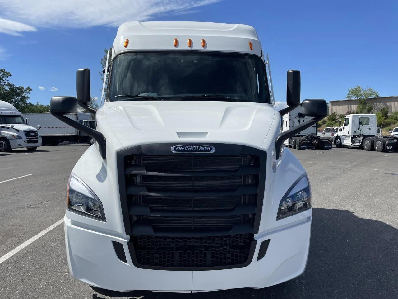 2026 Freightliner Cascadia in Pacific, WA — photo 2