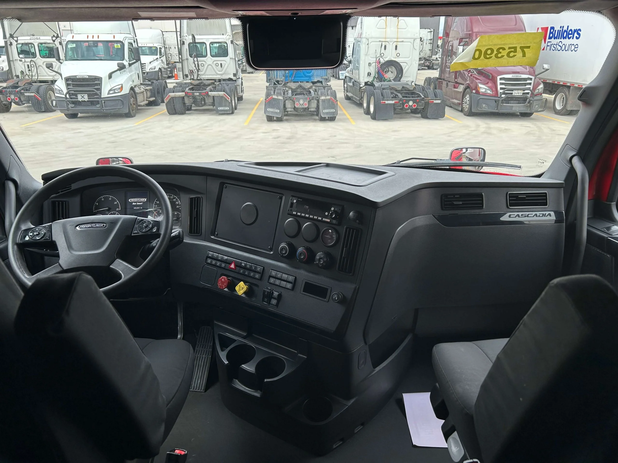 2023 Freightliner Cascadia in Lafayette, IN — photo 6