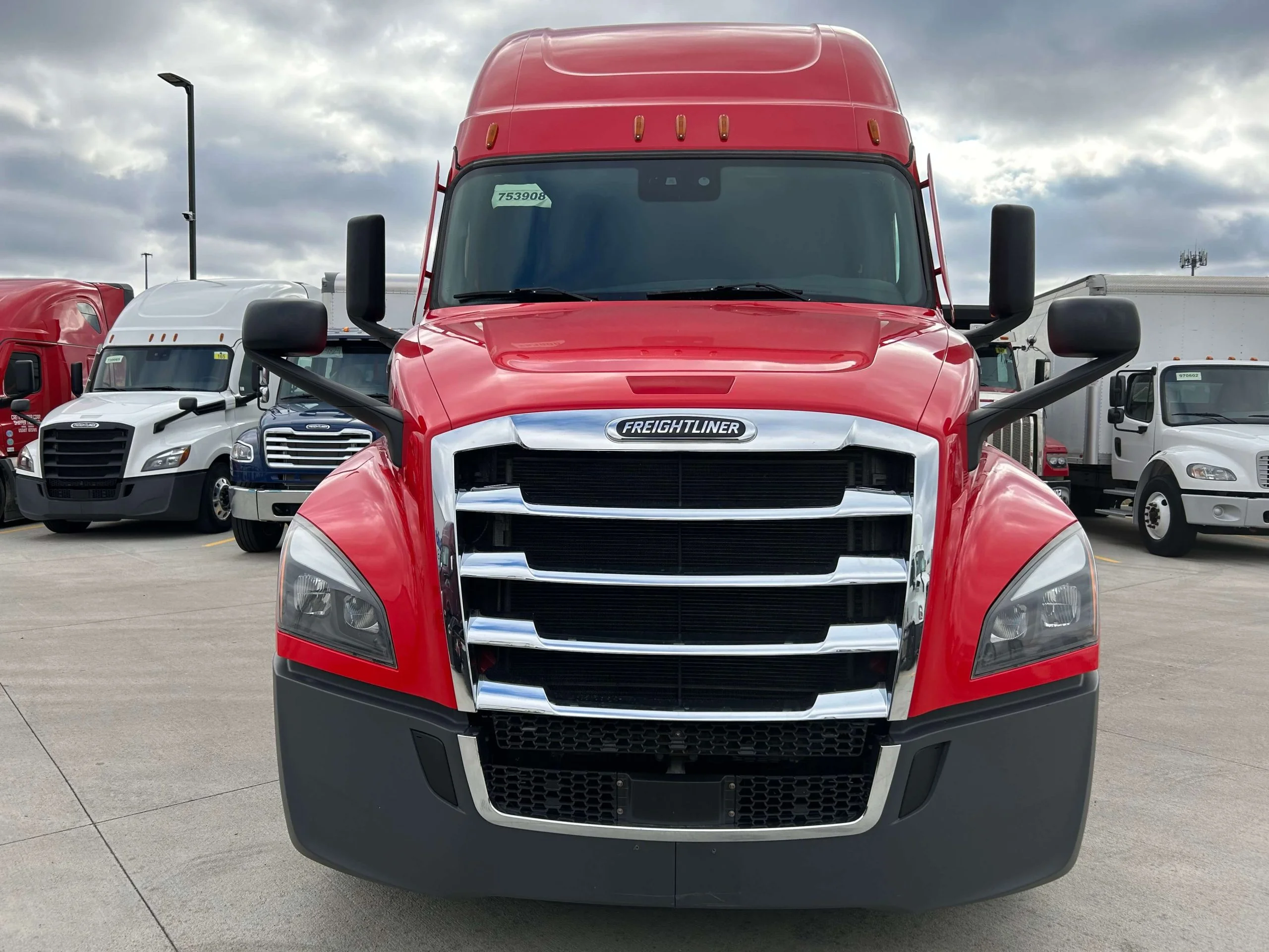 2023 Freightliner Cascadia in Lafayette, IN — photo 3