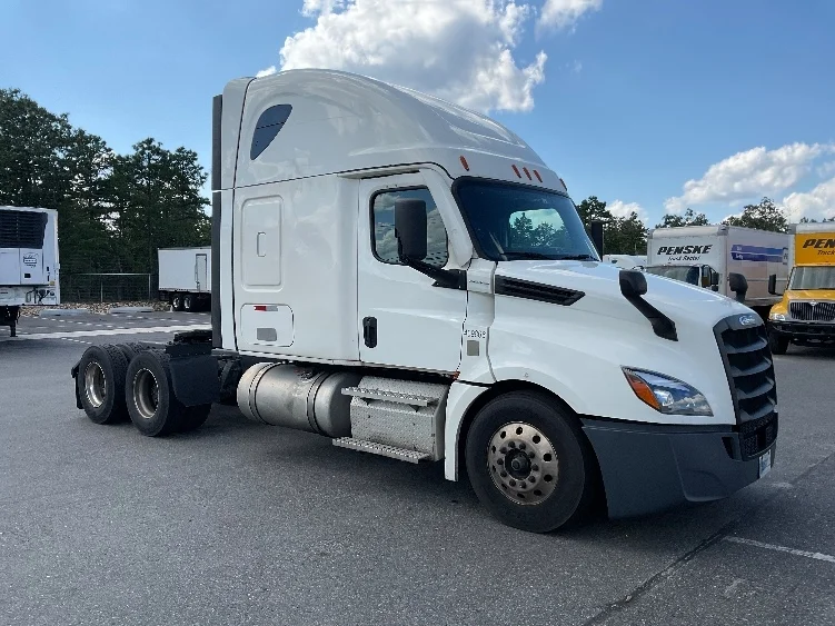 2022 Freightliner Cascadia in Millville, NJ