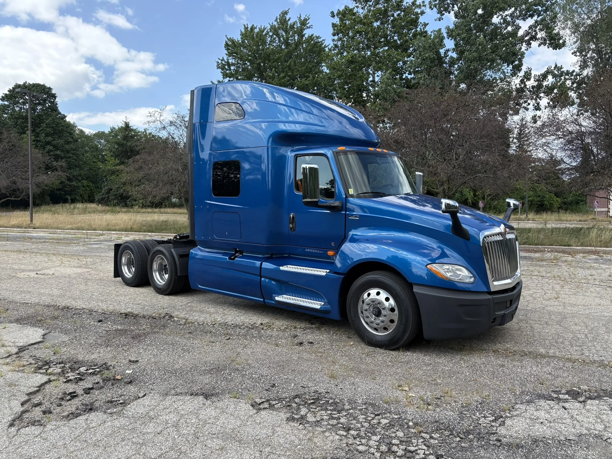 2022 International LT in West Michigan International, MI — photo 4