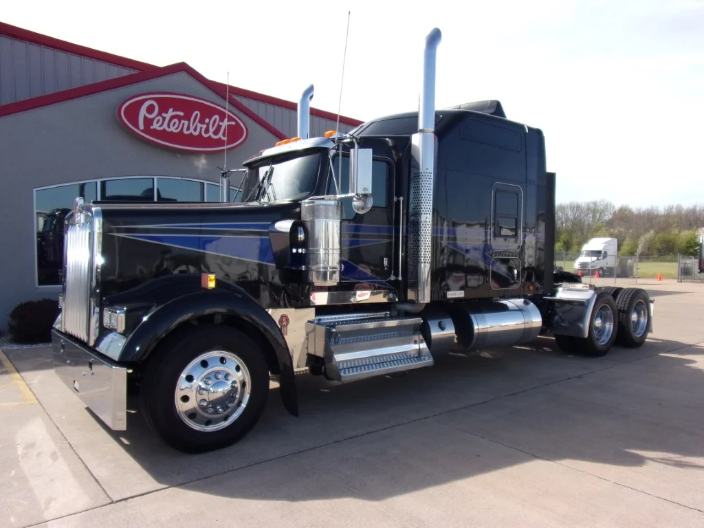 2021 Kenworth W900 in Fort Smith, AR