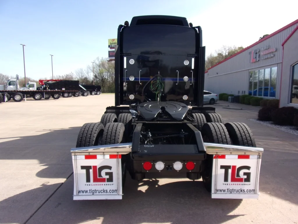 2021 Kenworth W900 in Fort Smith, AR — photo 8