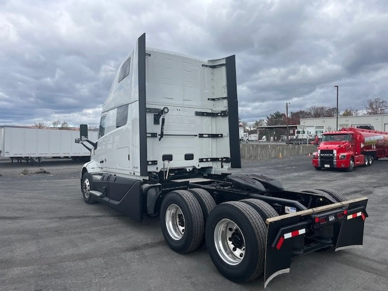 2026 Volvo in DUNMORE, PA — photo 5