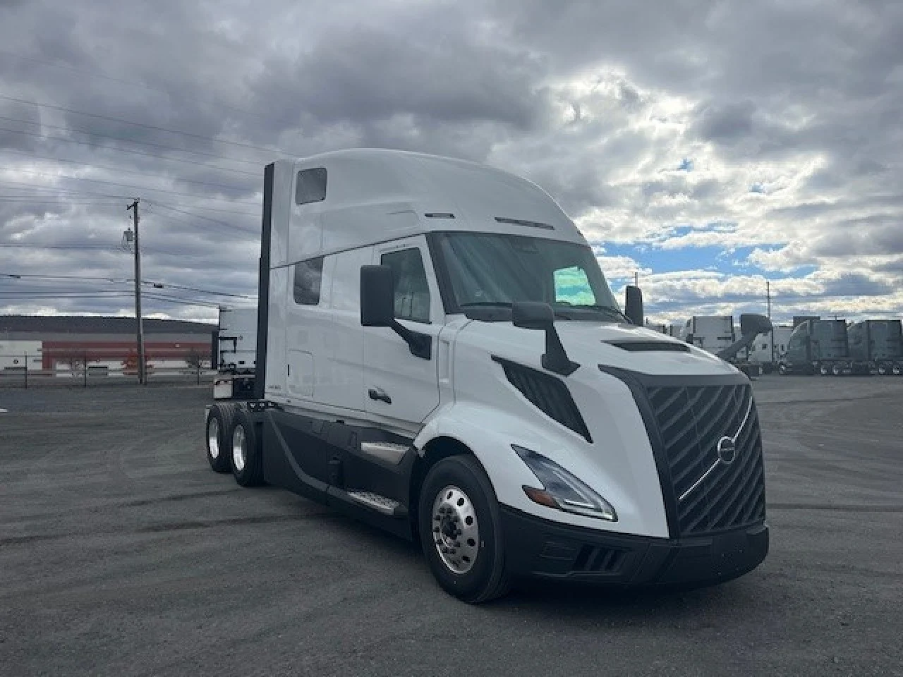 2026 Volvo in DUNMORE, PA — photo 3