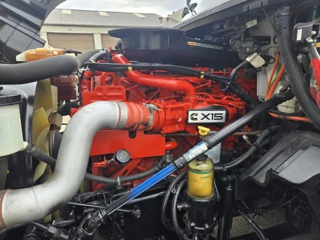 2024 International LT - image 28