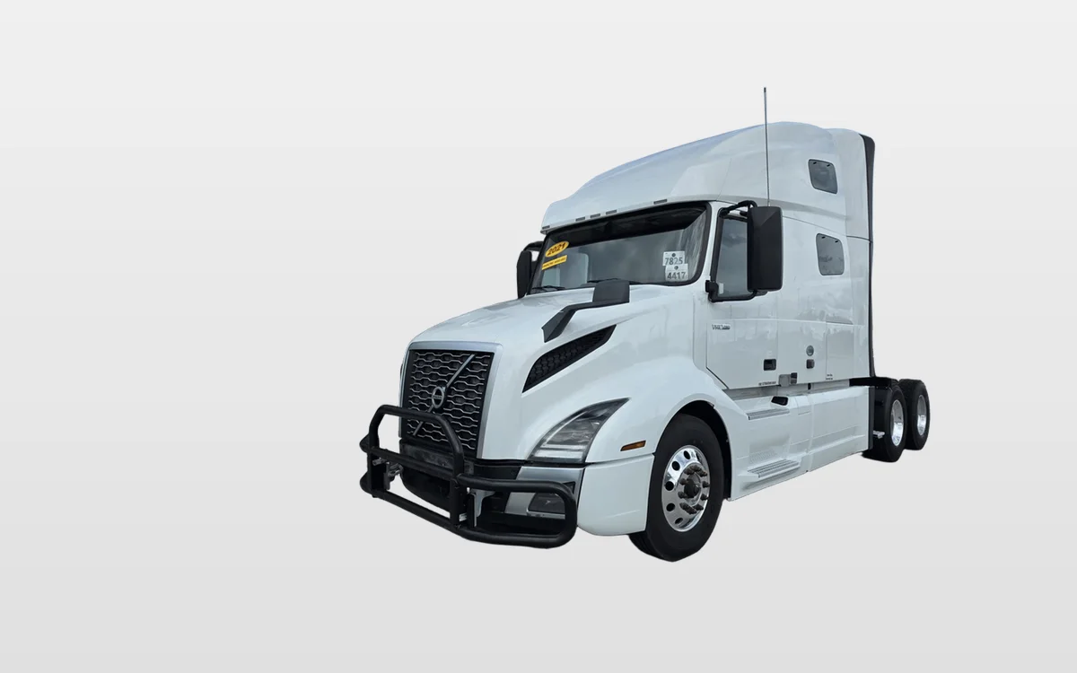 2021 Volvo - image 1