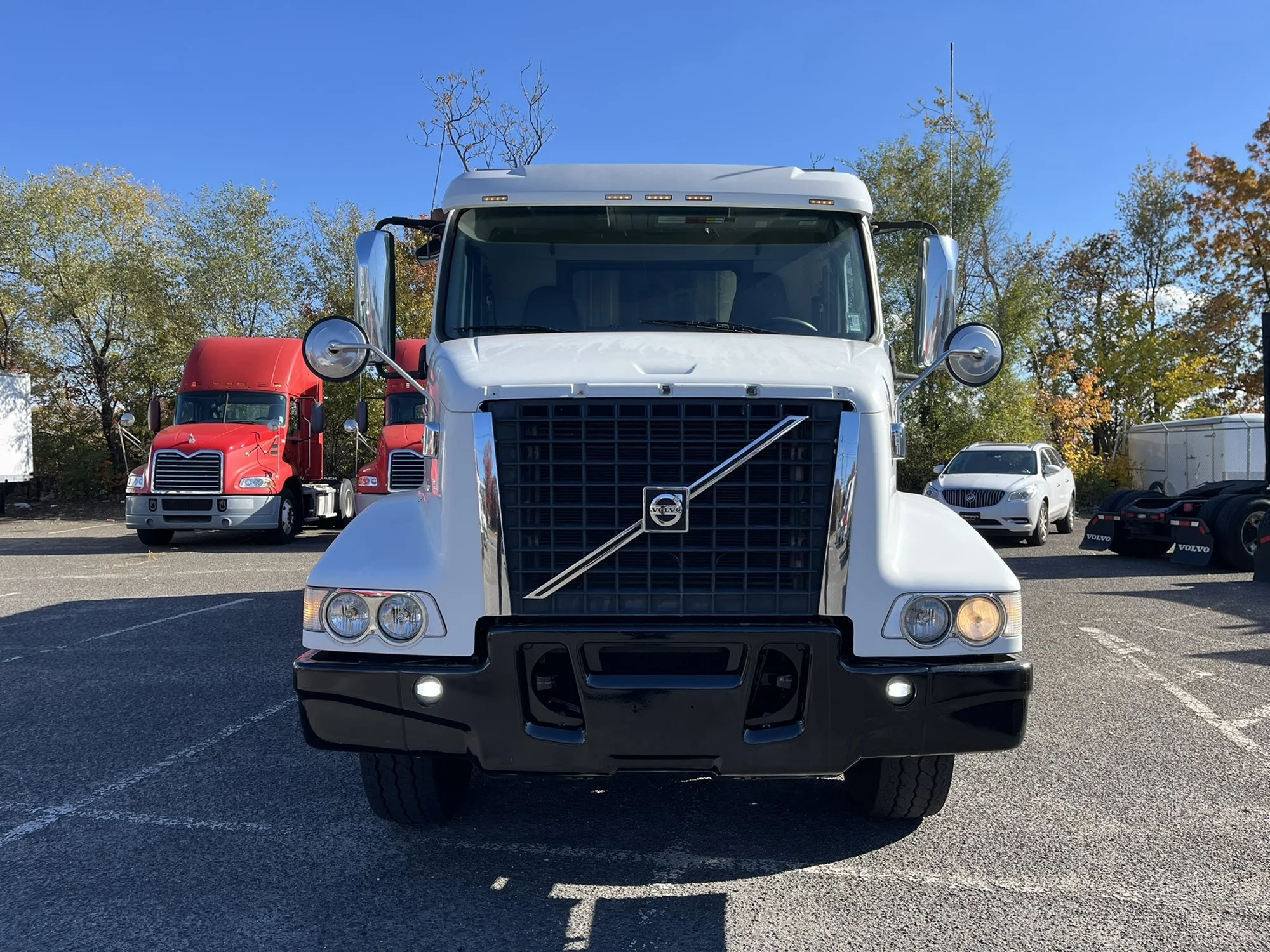 2019 Volvo VHD 300 in New Castle, DE — photo 2