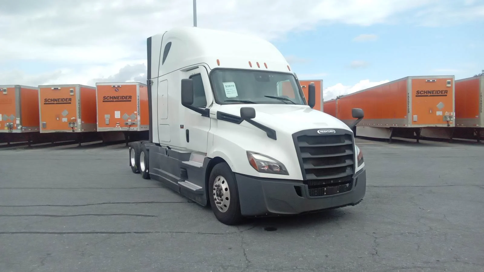 2023 Freightliner Cascadia in Carlisle, PA