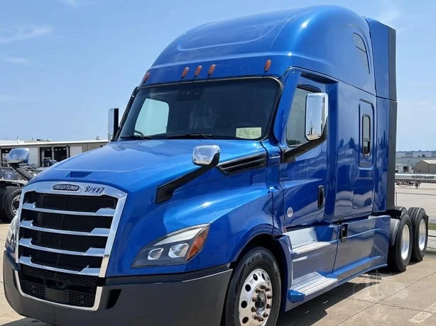 2024 Freightliner Cascadia in Location: Omaha, NE — photo 2