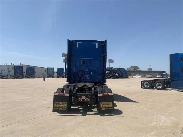 2024 Freightliner Cascadia in Location: Omaha, NE — photo 8