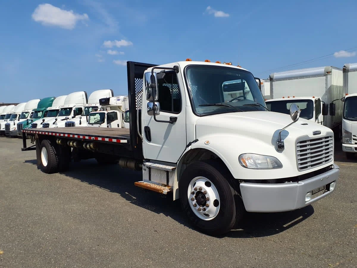 2020 Freightliner M2 106 in Springfield, MA — photo 3
