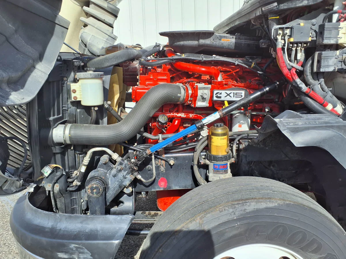 2019 International LT in Knoxville, TN — photo 8