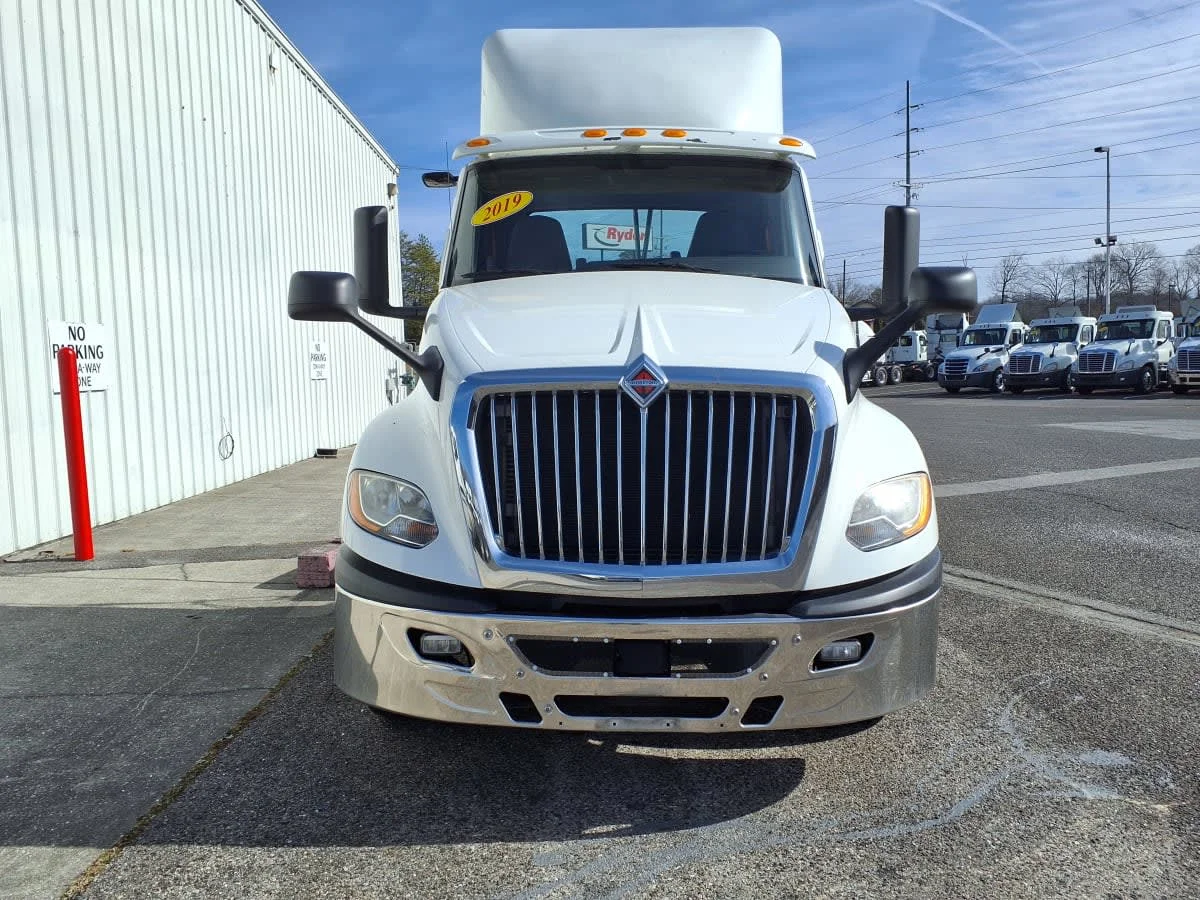 2019 International LT in Knoxville, TN — photo 2