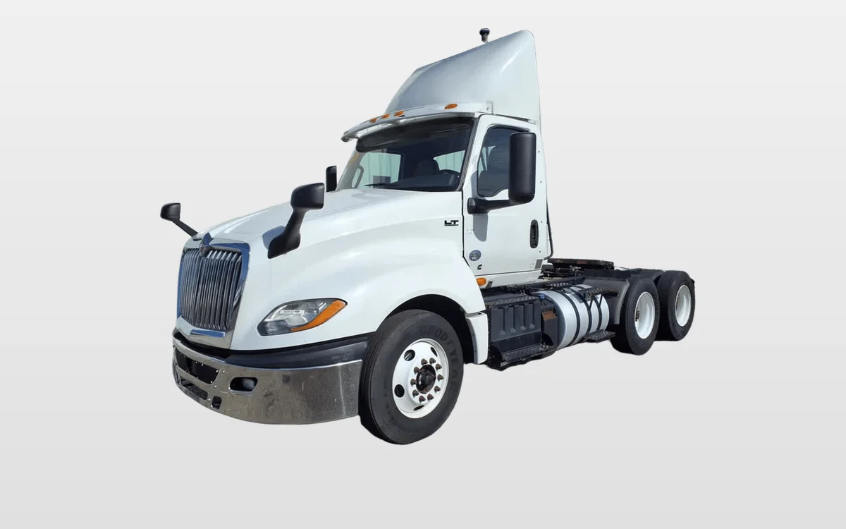 2019 International - image 1