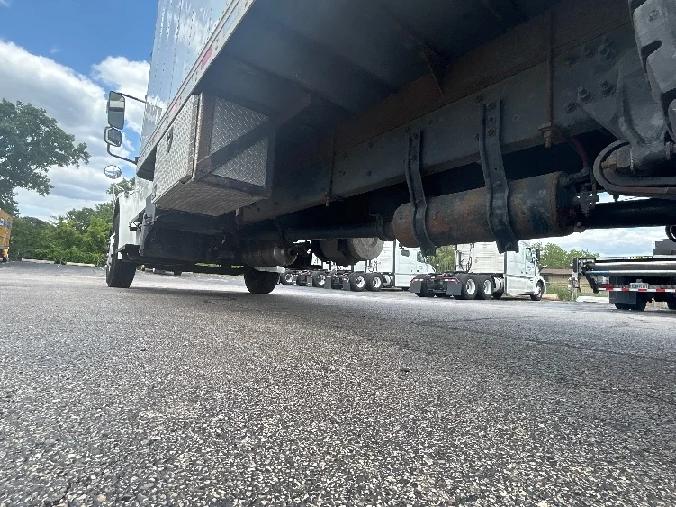 2020 Freightliner eM2 in Chicago (Melrose Park), IL — photo 5
