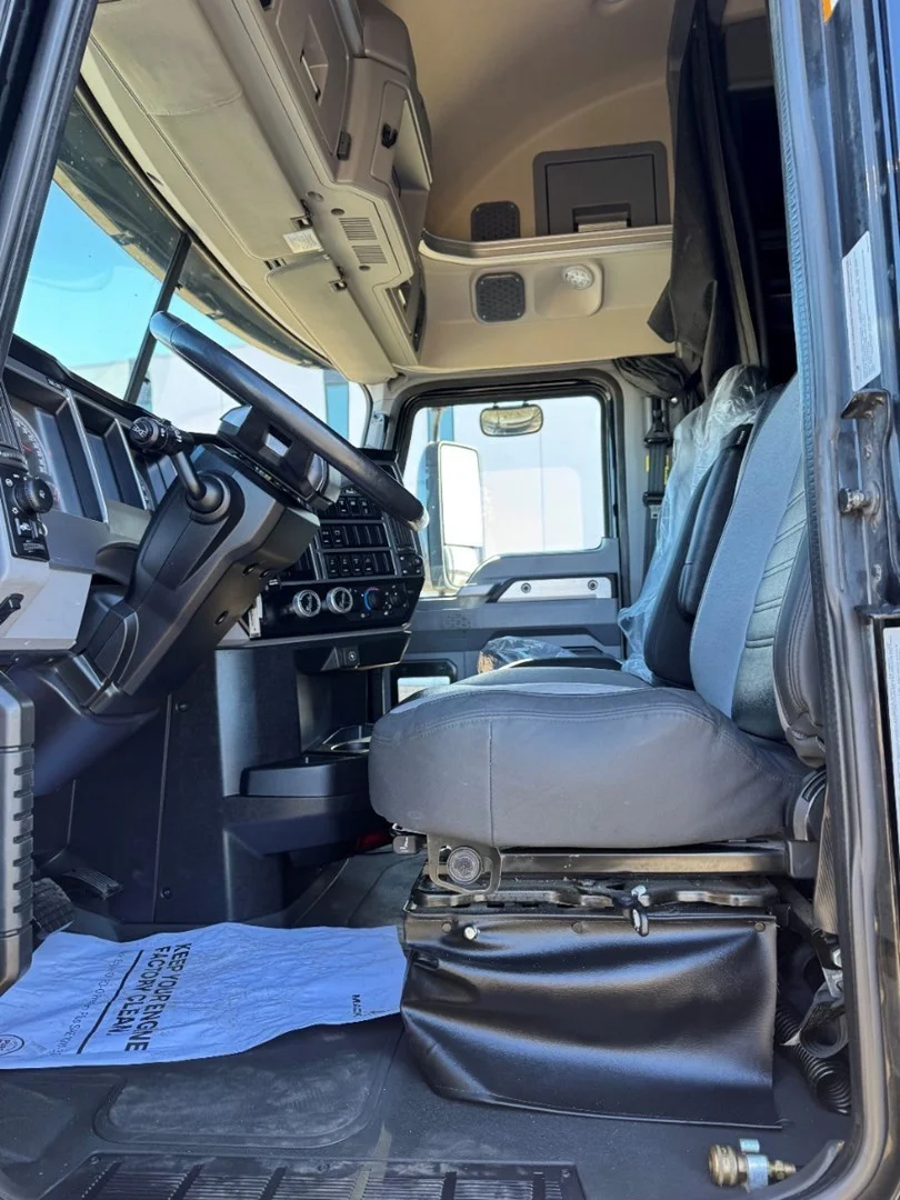 2020 Mack Anthem in Ankeny, IA — photo 12