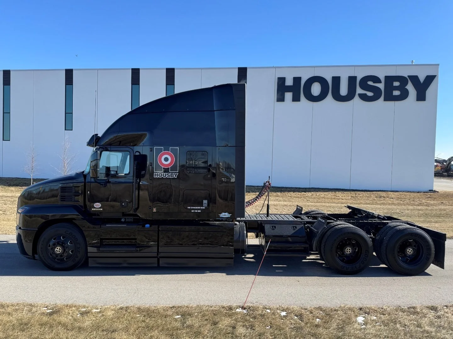 2020 MACK AN64T - USED TRUCKS SLEEPER - image 3