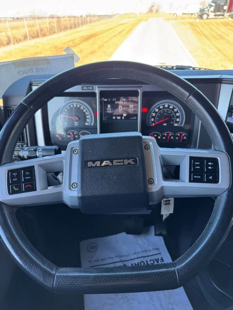 2020 Mack Anthem in Ankeny, IA — photo 14
