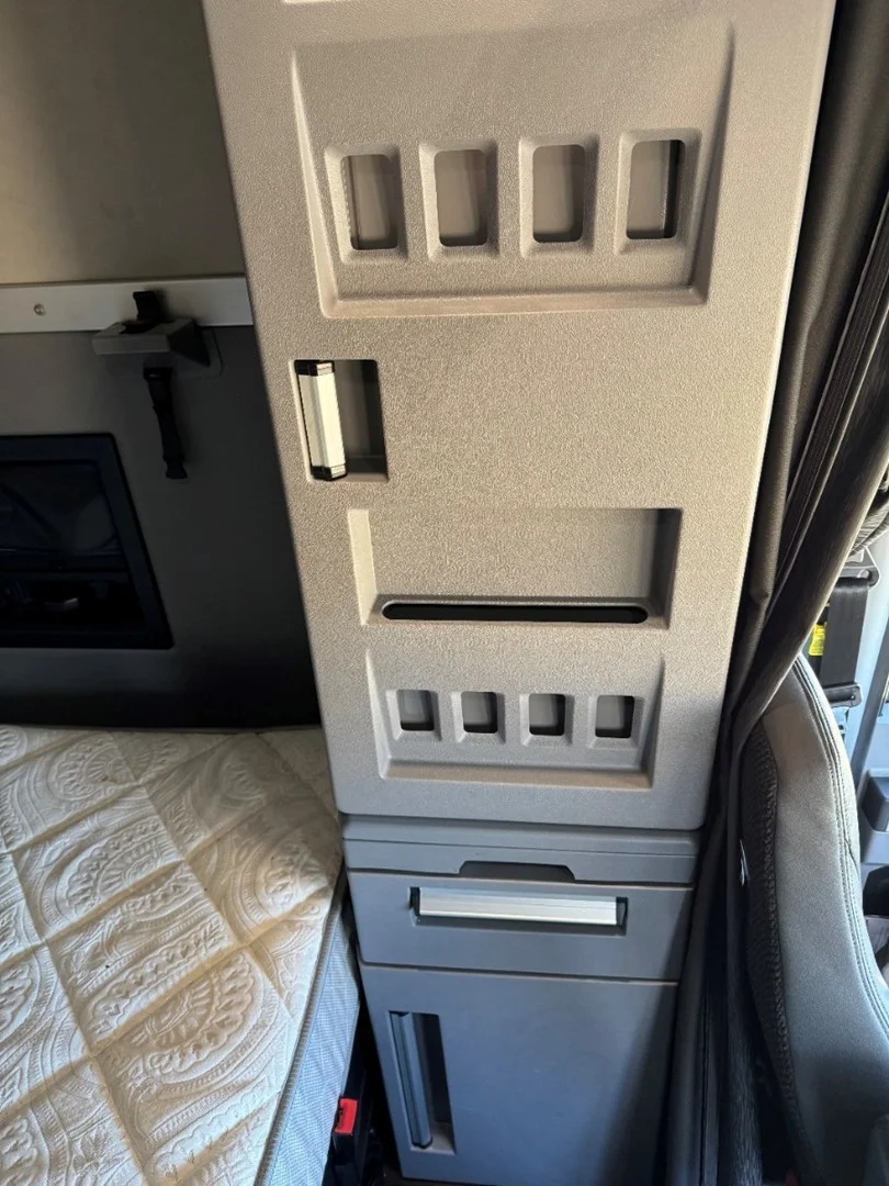 2020 MACK AN64T - USED TRUCKS SLEEPER - image 21