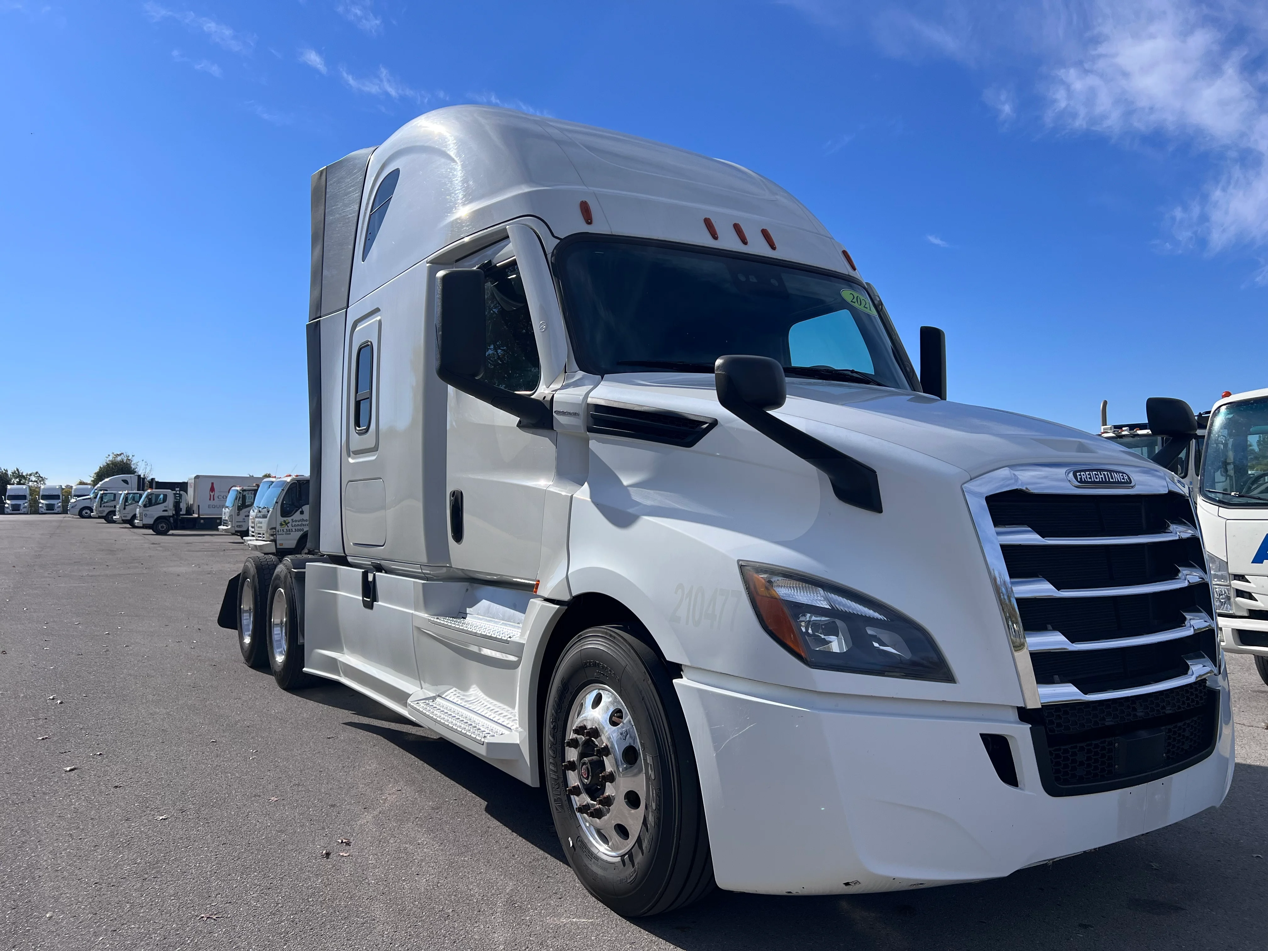 2021 Freightliner Cascadia in Nashville Isuzu, TN — photo 8