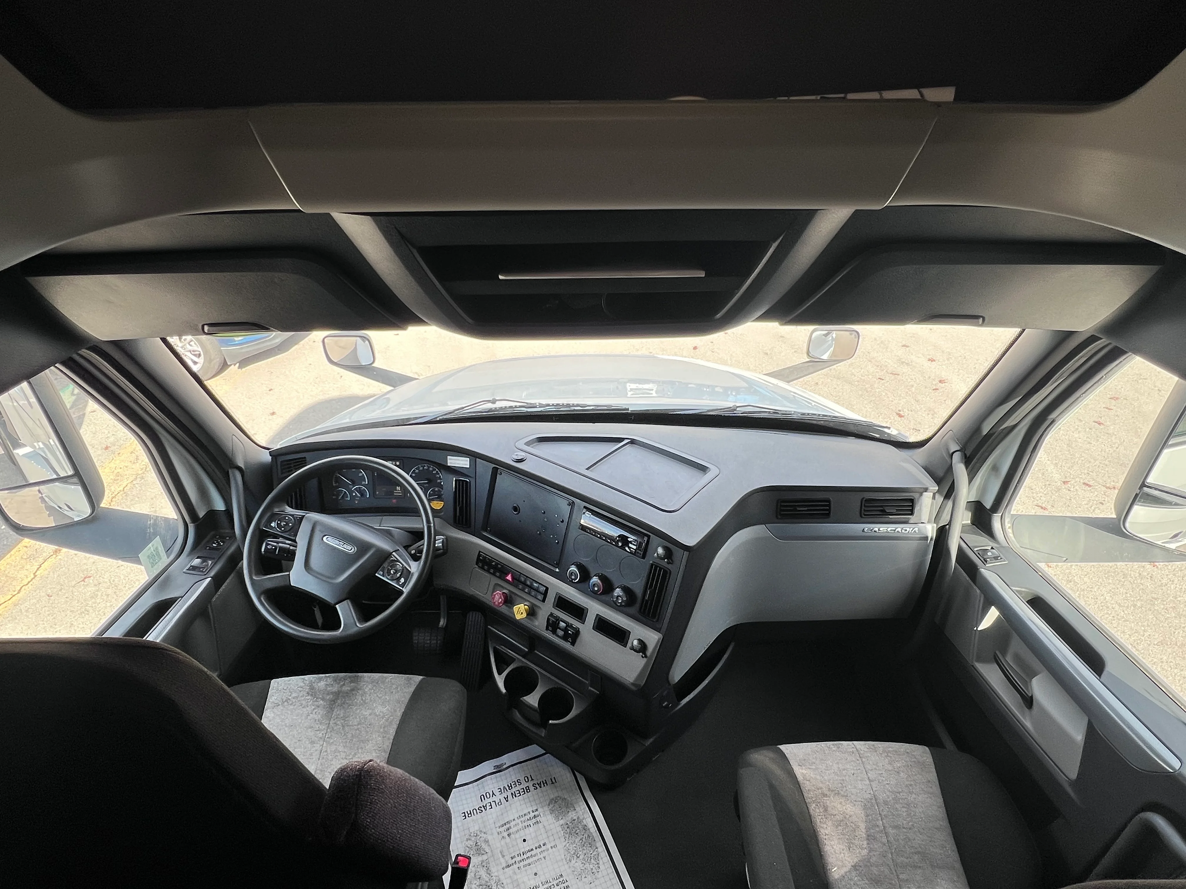 2021 Freightliner Cascadia in Nashville Isuzu, TN — photo 25