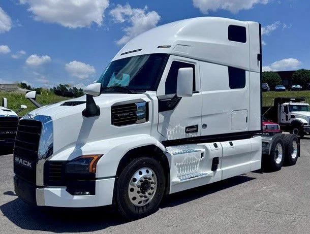 2027 Mack Pinnacle in La Vergne, TN — photo 8