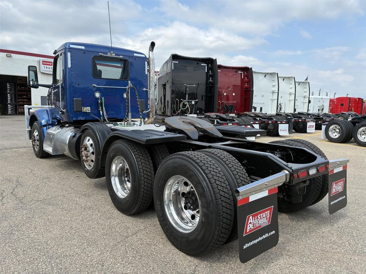 2023 Peterbilt 567 in South St. Paul, MN — photo 5